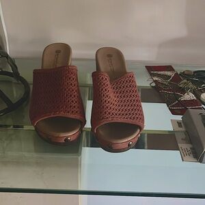 Eric Micheal clogs size 39 - 8 - 8.5